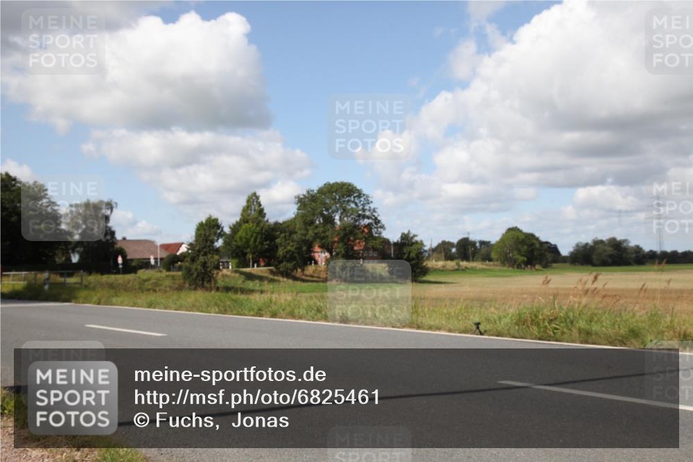 25.08.2024 - Elbe Triathlon Hamburg Fuchs,  Jonas http://msf.ph/oto/6825461 25.08.2024 11:48:21 Radfahren  meine-sportfotos.de