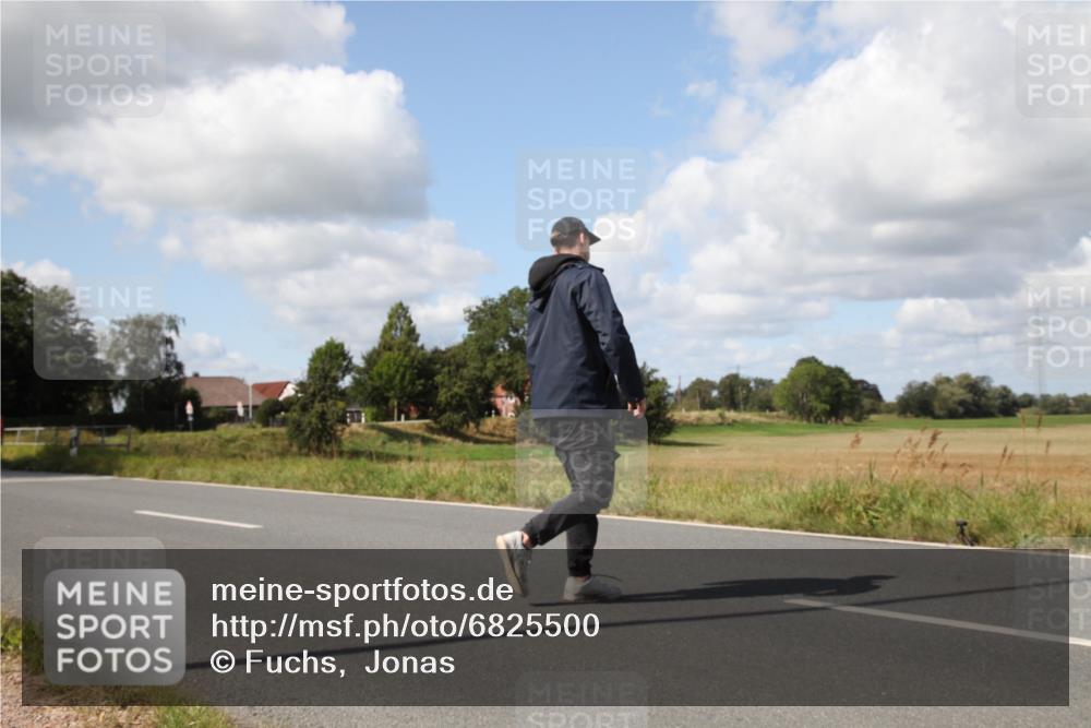 25.08.2024 - Elbe Triathlon Hamburg Fuchs,  Jonas http://msf.ph/oto/6825500 25.08.2024 11:47:40 Radfahren  meine-sportfotos.de