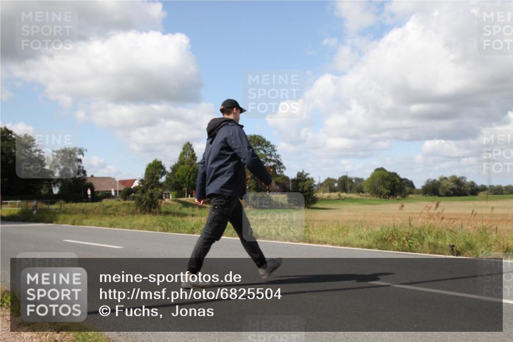 25.08.2024 - Elbe Triathlon Hamburg Fuchs,  Jonas http://msf.ph/oto/6825504 25.08.2024 11:47:40 Radfahren  meine-sportfotos.de