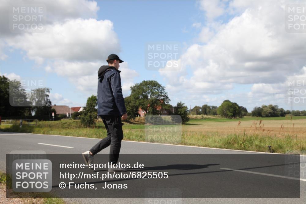 25.08.2024 - Elbe Triathlon Hamburg Fuchs,  Jonas http://msf.ph/oto/6825505 25.08.2024 11:47:40 Radfahren  meine-sportfotos.de