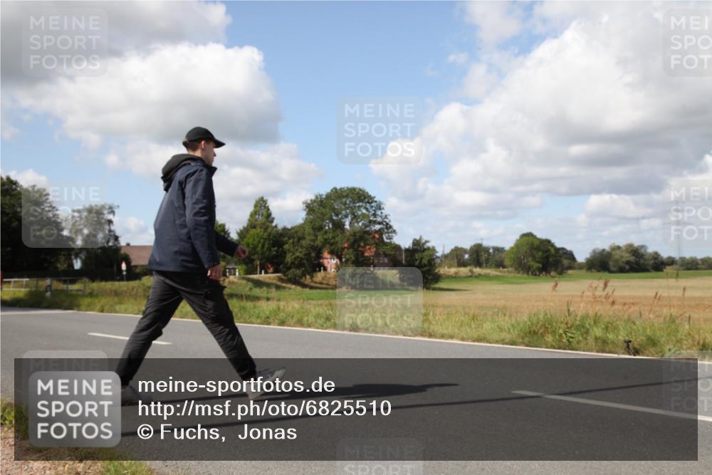 25.08.2024 - Elbe Triathlon Hamburg Fuchs,  Jonas http://msf.ph/oto/6825510 25.08.2024 11:47:39 Radfahren  meine-sportfotos.de