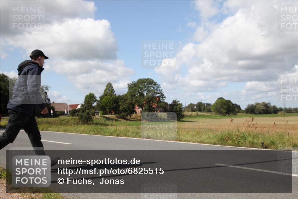 25.08.2024 - Elbe Triathlon Hamburg Fuchs,  Jonas http://msf.ph/oto/6825515 25.08.2024 11:47:39 Radfahren  meine-sportfotos.de