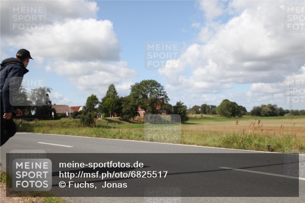 25.08.2024 - Elbe Triathlon Hamburg Fuchs,  Jonas http://msf.ph/oto/6825517 25.08.2024 11:47:39 Radfahren  meine-sportfotos.de