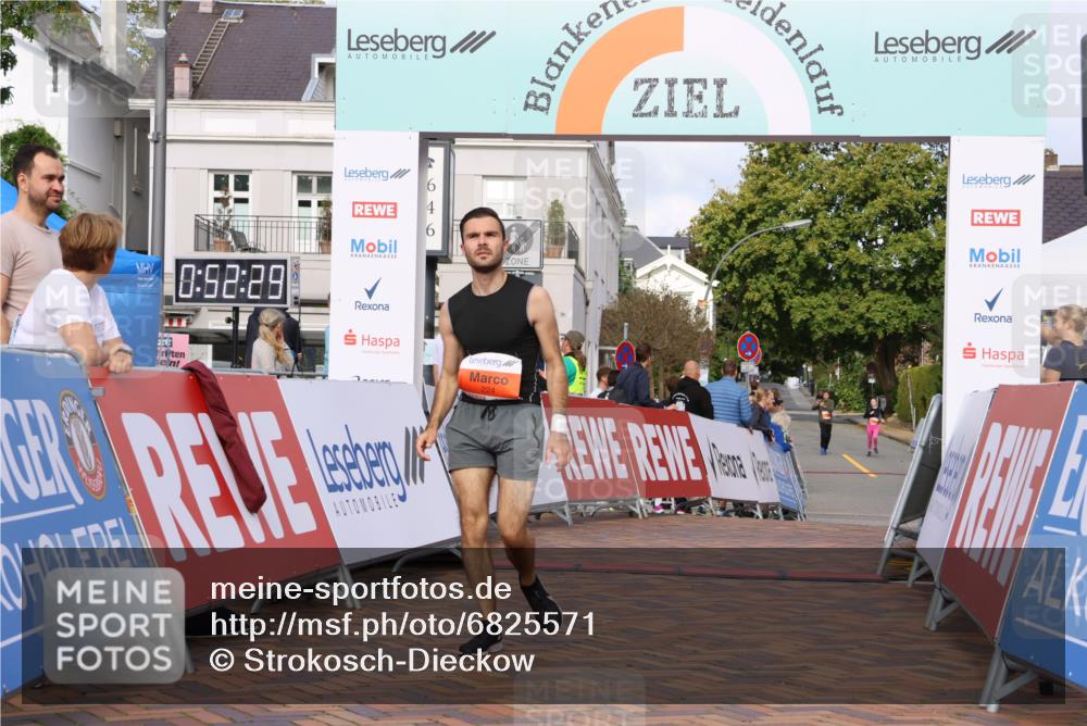 25.08.2024 - 20. Blankeneser Heldenlauf Strokosch-Dieckow http://msf.ph/oto/6825571 25.08.2024 09:53:02 Ziel 224, 248, 263 meine-sportfotos.de