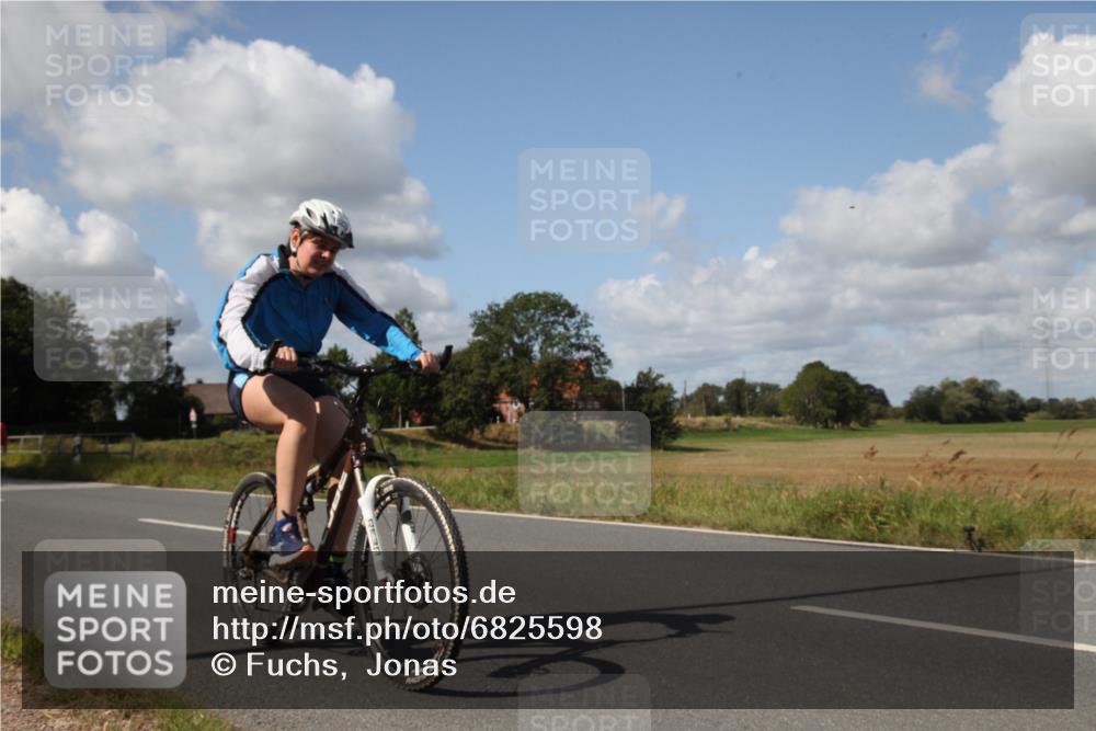 25.08.2024 - Elbe Triathlon Hamburg Fuchs,  Jonas http://msf.ph/oto/6825598 25.08.2024 11:33:19 Radfahren 1661, 1622 meine-sportfotos.de