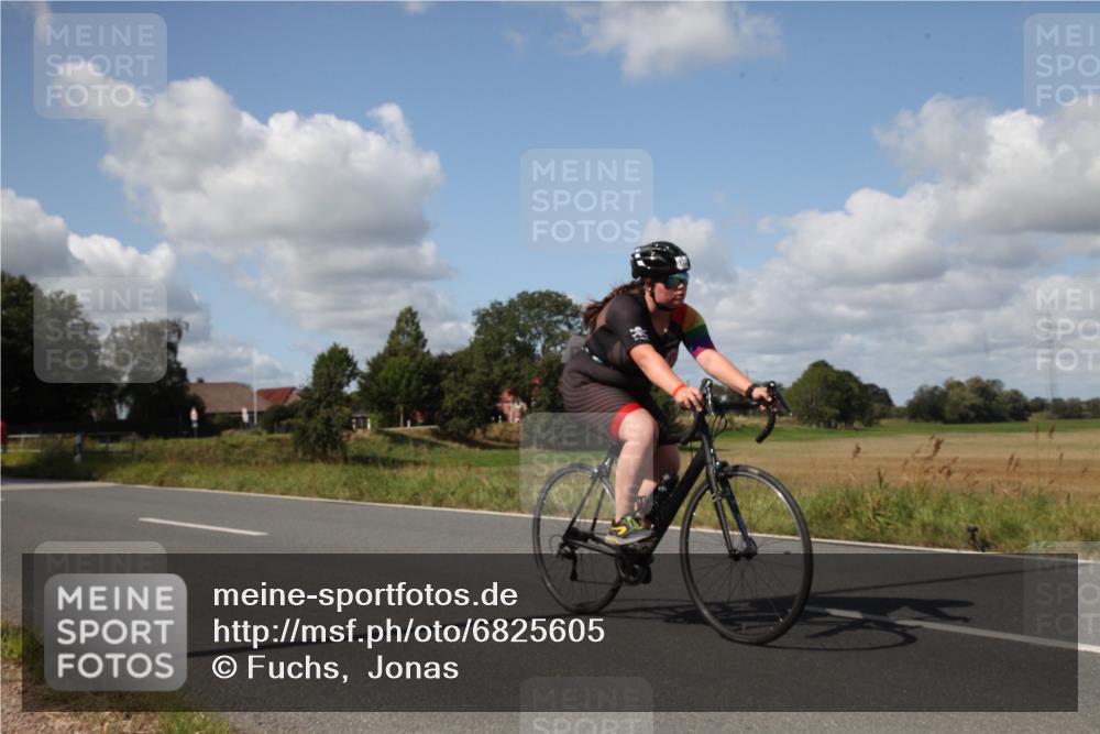 25.08.2024 - Elbe Triathlon Hamburg Fuchs,  Jonas http://msf.ph/oto/6825605 25.08.2024 11:31:46 Radfahren 1707 meine-sportfotos.de