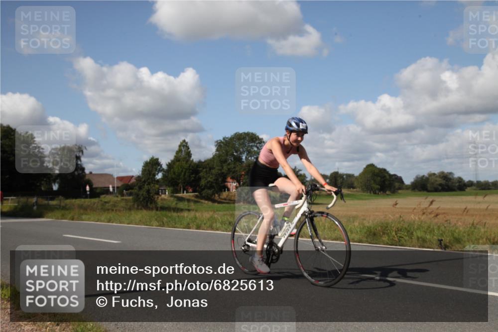 25.08.2024 - Elbe Triathlon Hamburg Fuchs,  Jonas http://msf.ph/oto/6825613 25.08.2024 11:30:41 Radfahren 1620 meine-sportfotos.de