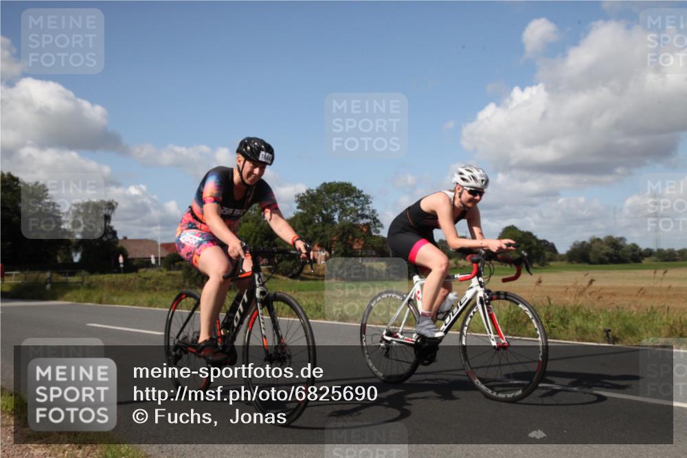 25.08.2024 - Elbe Triathlon Hamburg Fuchs,  Jonas http://msf.ph/oto/6825690 25.08.2024 11:23:44 Radfahren 1647, 1684 meine-sportfotos.de