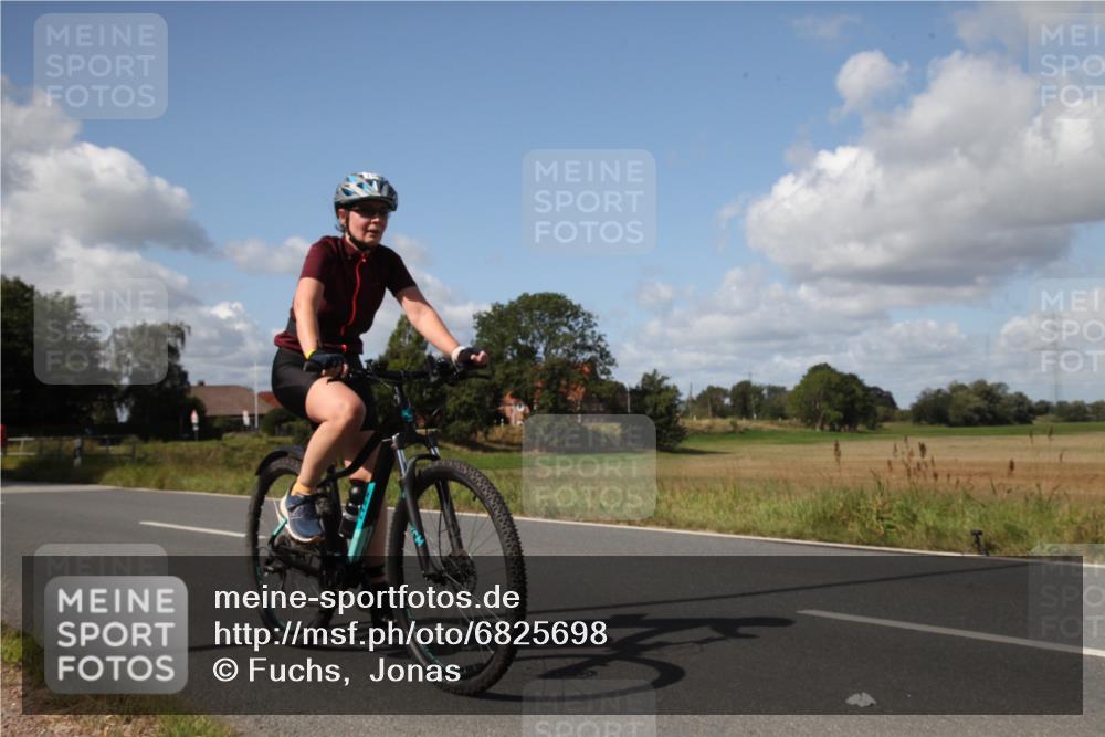 25.08.2024 - Elbe Triathlon Hamburg Fuchs,  Jonas http://msf.ph/oto/6825698 25.08.2024 11:23:22 Radfahren 1540, 1691 meine-sportfotos.de