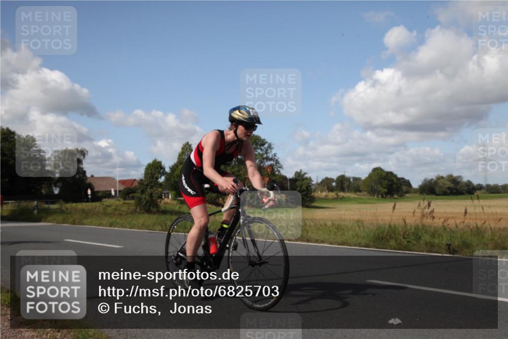 25.08.2024 - Elbe Triathlon Hamburg Fuchs,  Jonas http://msf.ph/oto/6825703 25.08.2024 11:23:14 Radfahren 1662, 1613, 1688, 1636 meine-sportfotos.de