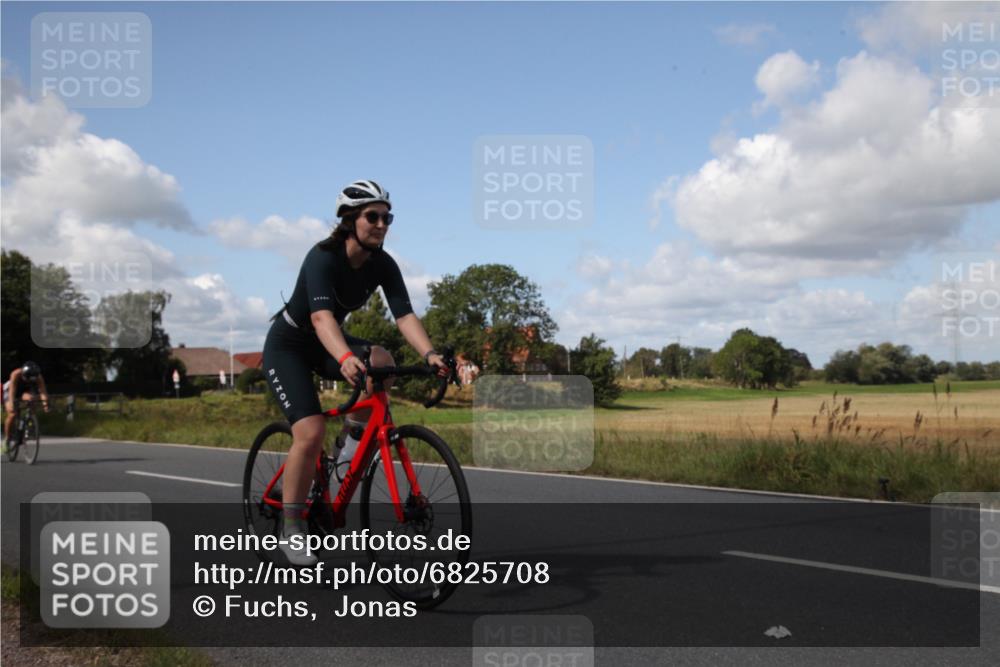 25.08.2024 - Elbe Triathlon Hamburg Fuchs,  Jonas http://msf.ph/oto/6825708 25.08.2024 11:23:12 Radfahren 1662, 1613, 1688, 1636 meine-sportfotos.de