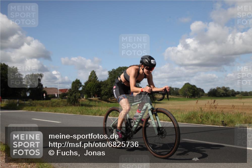25.08.2024 - Elbe Triathlon Hamburg Fuchs,  Jonas http://msf.ph/oto/6825736 25.08.2024 11:22:30 Radfahren 1640, 1601, 1667 meine-sportfotos.de