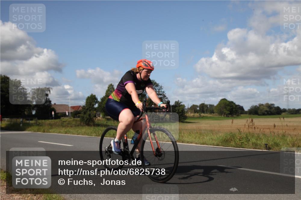 25.08.2024 - Elbe Triathlon Hamburg Fuchs,  Jonas http://msf.ph/oto/6825738 25.08.2024 11:22:11 Radfahren 1534 meine-sportfotos.de