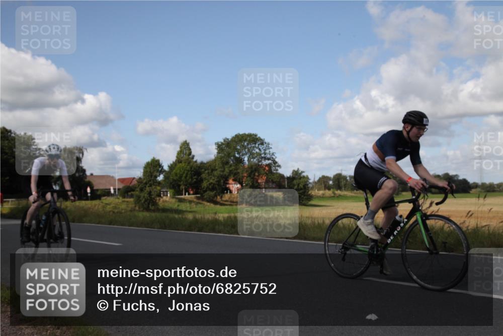 25.08.2024 - Elbe Triathlon Hamburg Fuchs,  Jonas http://msf.ph/oto/6825752 25.08.2024 11:21:31 Radfahren 704, 1703 meine-sportfotos.de