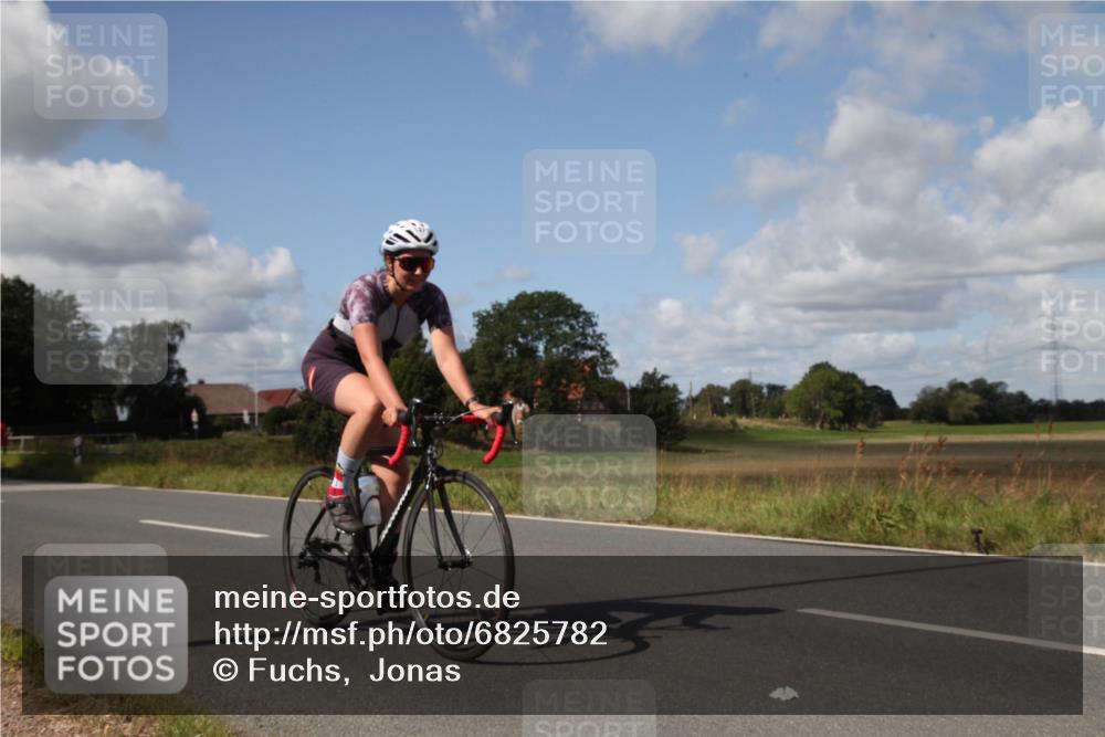 25.08.2024 - Elbe Triathlon Hamburg Fuchs,  Jonas http://msf.ph/oto/6825782 25.08.2024 11:20:04 Radfahren 1598, 1471 meine-sportfotos.de