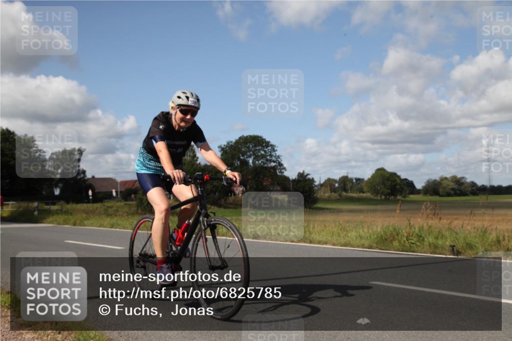 25.08.2024 - Elbe Triathlon Hamburg Fuchs,  Jonas http://msf.ph/oto/6825785 25.08.2024 11:20:00 Radfahren 1598, 1471 meine-sportfotos.de