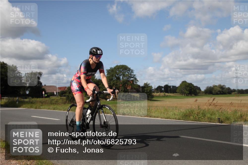 25.08.2024 - Elbe Triathlon Hamburg Fuchs,  Jonas http://msf.ph/oto/6825793 25.08.2024 11:19:42 Radfahren 1705, 1682, 1678, 1685, 1628, 1536 meine-sportfotos.de