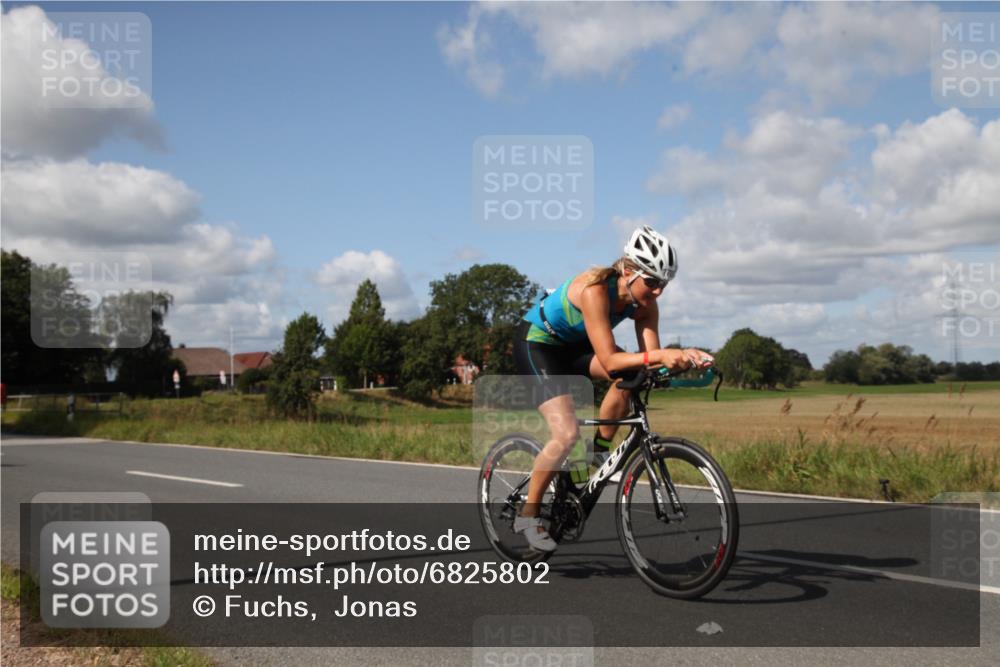 25.08.2024 - Elbe Triathlon Hamburg Fuchs,  Jonas http://msf.ph/oto/6825802 25.08.2024 11:19:37 Radfahren 1705, 1682, 1678, 1685, 1628 meine-sportfotos.de