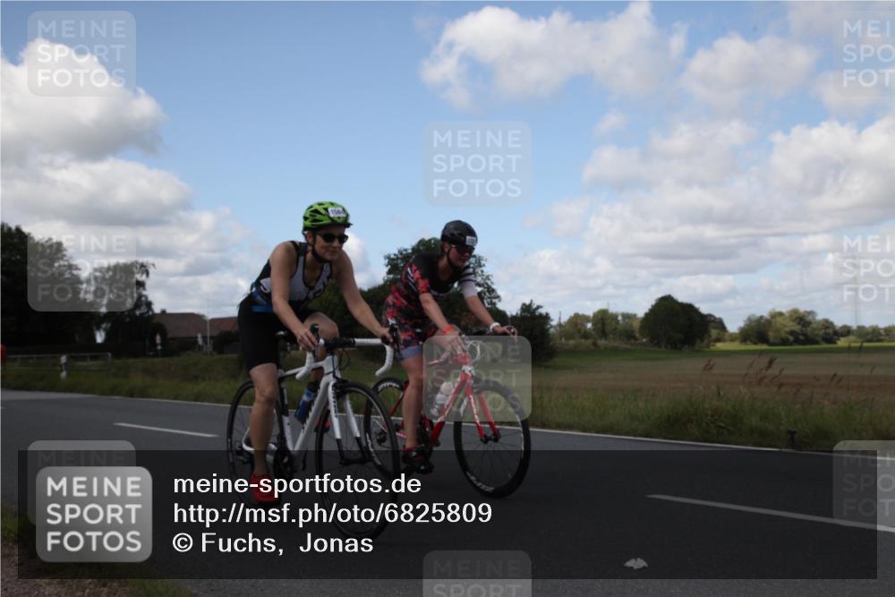 25.08.2024 - Elbe Triathlon Hamburg Fuchs,  Jonas http://msf.ph/oto/6825809 25.08.2024 11:19:01 Radfahren 1686, 1704, 1701, 1584 meine-sportfotos.de