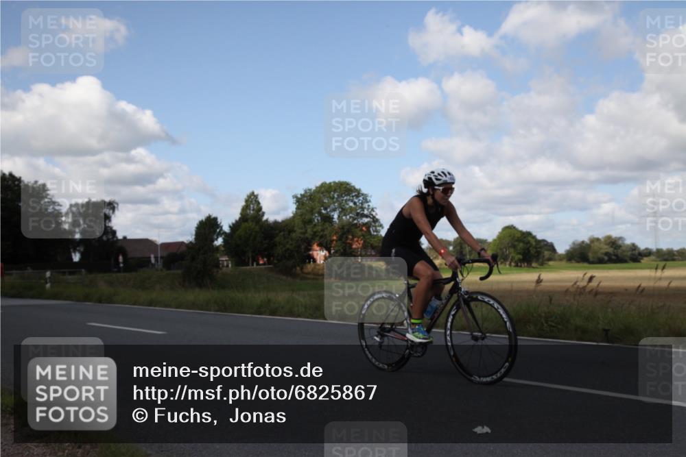 25.08.2024 - Elbe Triathlon Hamburg Fuchs,  Jonas http://msf.ph/oto/6825867 25.08.2024 11:17:09 Radfahren 1714, 1658, 1580 meine-sportfotos.de