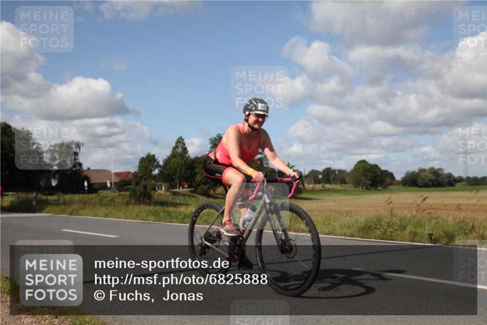25.08.2024 - Elbe Triathlon Hamburg Fuchs,  Jonas http://msf.ph/oto/6825888 25.08.2024 11:15:53 Radfahren 1489, 1690 meine-sportfotos.de