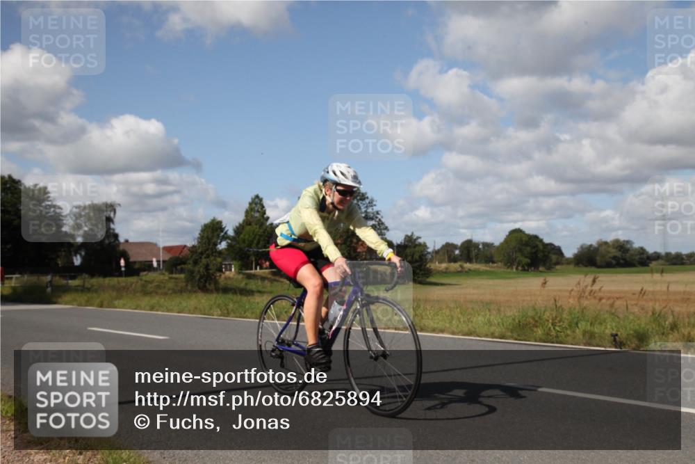 25.08.2024 - Elbe Triathlon Hamburg Fuchs,  Jonas http://msf.ph/oto/6825894 25.08.2024 11:15:35 Radfahren 1509, 1513 meine-sportfotos.de