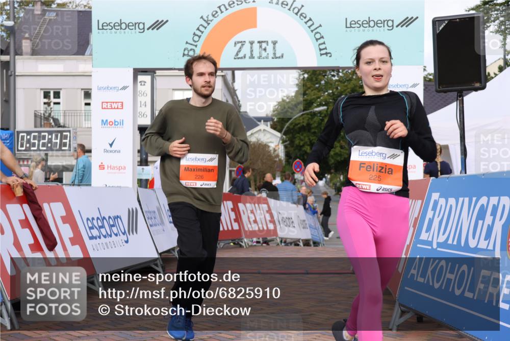 25.08.2024 - 20. Blankeneser Heldenlauf Strokosch-Dieckow http://msf.ph/oto/6825910 25.08.2024 09:53:16 Ziel 225, 226 meine-sportfotos.de