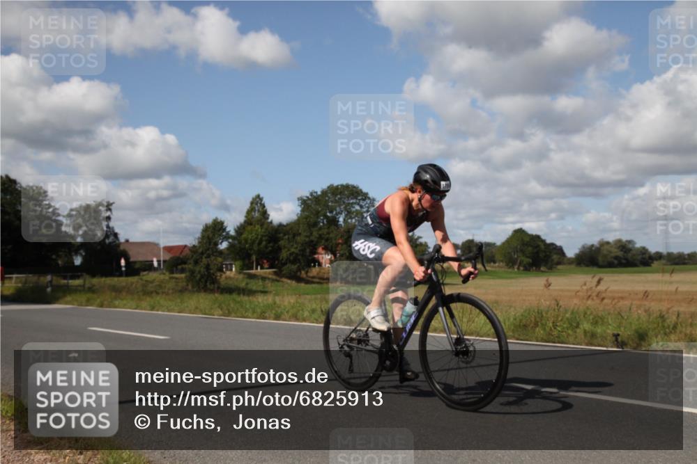25.08.2024 - Elbe Triathlon Hamburg Fuchs,  Jonas http://msf.ph/oto/6825913 25.08.2024 11:14:55 Radfahren 1706, 1491 meine-sportfotos.de