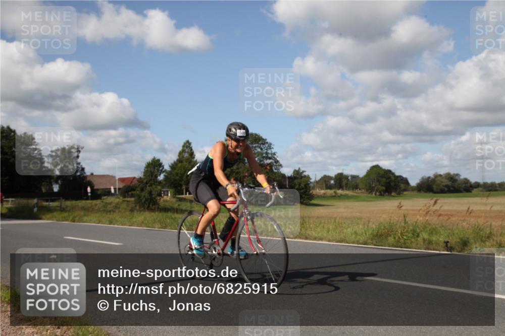 25.08.2024 - Elbe Triathlon Hamburg Fuchs,  Jonas http://msf.ph/oto/6825915 25.08.2024 11:14:48 Radfahren 1643, 1506, 1706 meine-sportfotos.de