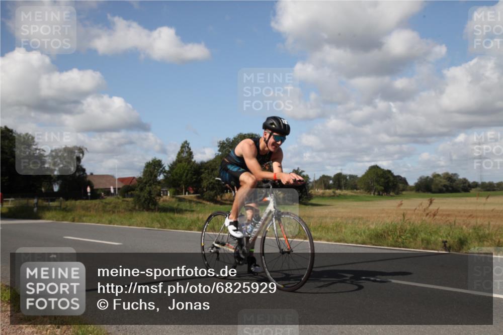 25.08.2024 - Elbe Triathlon Hamburg Fuchs,  Jonas http://msf.ph/oto/6825929 25.08.2024 11:14:28 Radfahren 757, 1716 meine-sportfotos.de