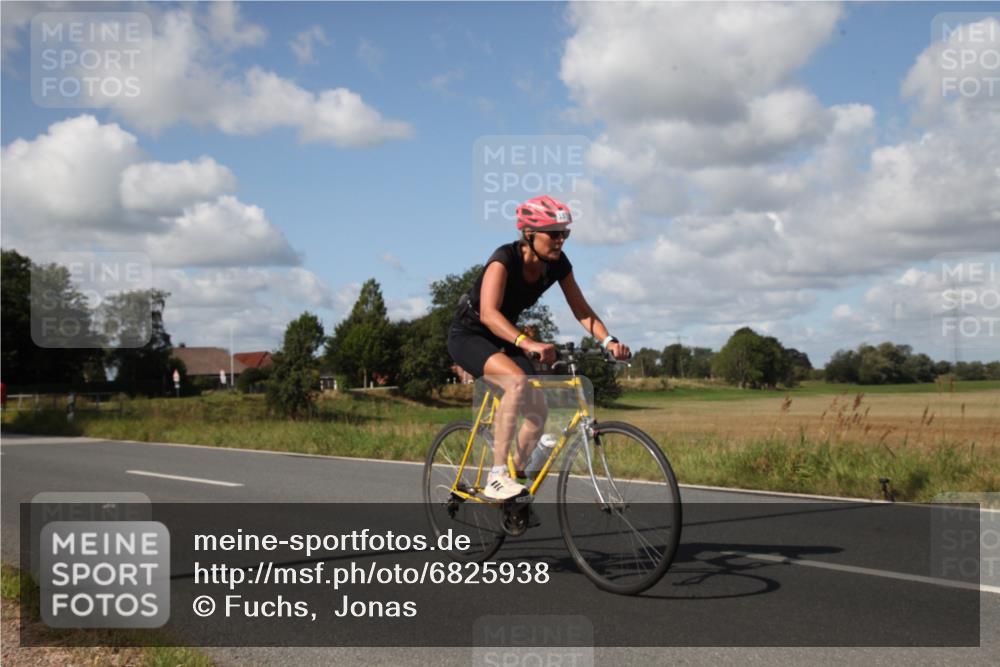 25.08.2024 - Elbe Triathlon Hamburg Fuchs,  Jonas http://msf.ph/oto/6825938 25.08.2024 11:13:59 Radfahren 1574 meine-sportfotos.de