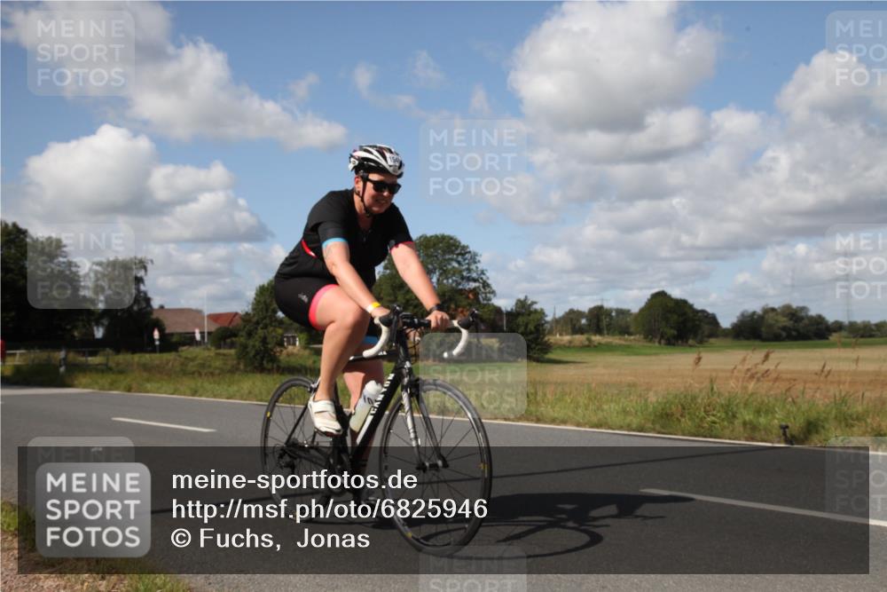 25.08.2024 - Elbe Triathlon Hamburg Fuchs,  Jonas http://msf.ph/oto/6825946 25.08.2024 11:13:20 Radfahren 1545, 1585 meine-sportfotos.de