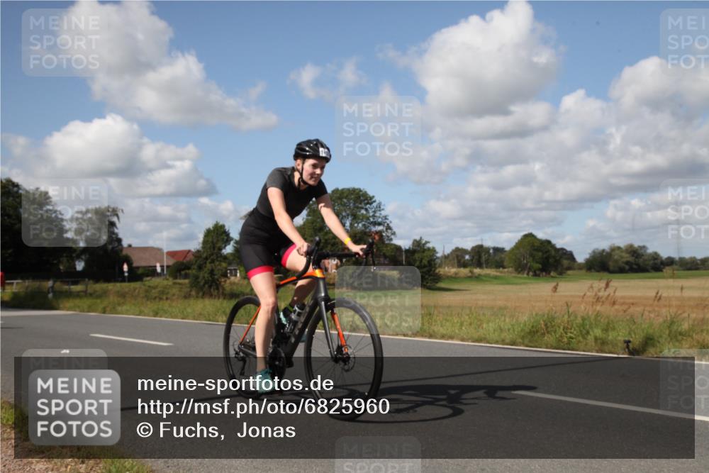 25.08.2024 - Elbe Triathlon Hamburg Fuchs,  Jonas http://msf.ph/oto/6825960 25.08.2024 11:12:51 Radfahren 1576, 1512, 1550, 1493, 1539, 1533 meine-sportfotos.de