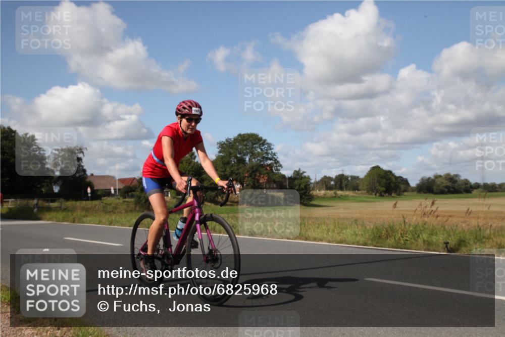 25.08.2024 - Elbe Triathlon Hamburg Fuchs,  Jonas http://msf.ph/oto/6825968 25.08.2024 11:12:47 Radfahren 1590, 1554, 1576, 1512, 1550, 1493, 1539, 1533 meine-sportfotos.de
