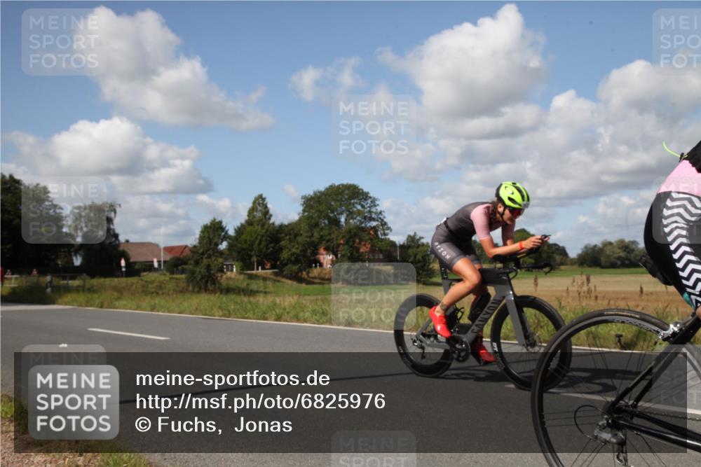 25.08.2024 - Elbe Triathlon Hamburg Fuchs,  Jonas http://msf.ph/oto/6825976 25.08.2024 11:12:41 Radfahren 1563, 1672, 1595, 1590, 1554, 1576 meine-sportfotos.de