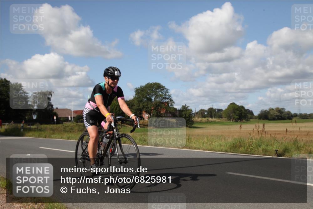 25.08.2024 - Elbe Triathlon Hamburg Fuchs,  Jonas http://msf.ph/oto/6825981 25.08.2024 11:12:40 Radfahren 1563, 1672, 1595, 1590, 1554, 1576 meine-sportfotos.de