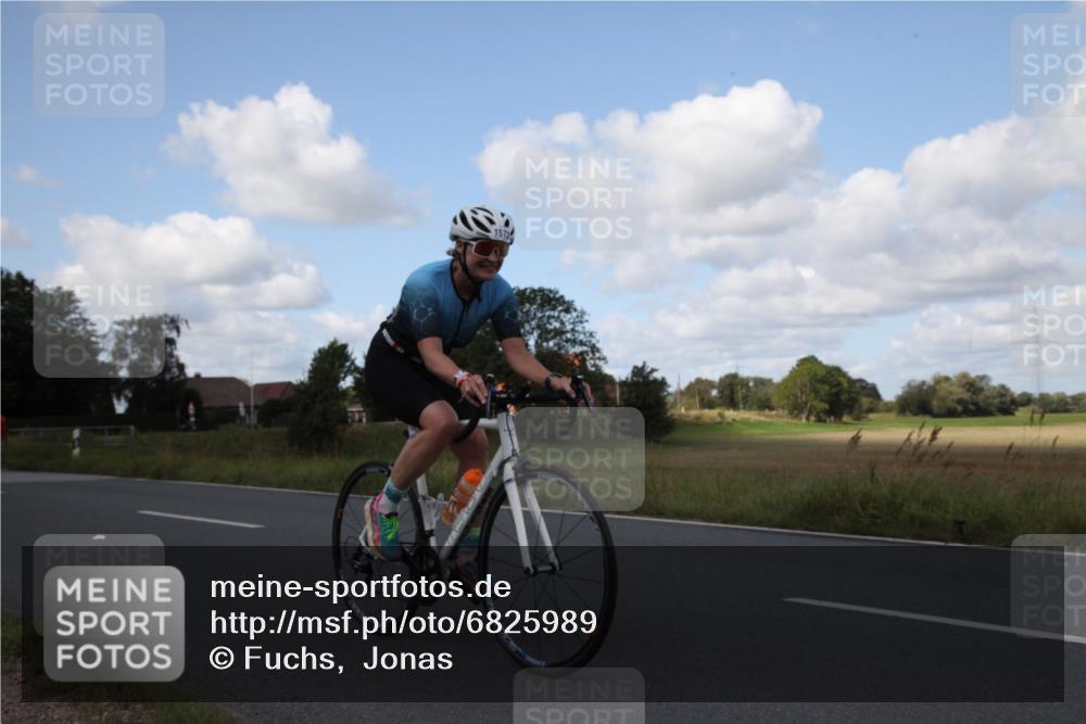 25.08.2024 - Elbe Triathlon Hamburg Fuchs,  Jonas http://msf.ph/oto/6825989 25.08.2024 11:11:48 Radfahren 1573 meine-sportfotos.de