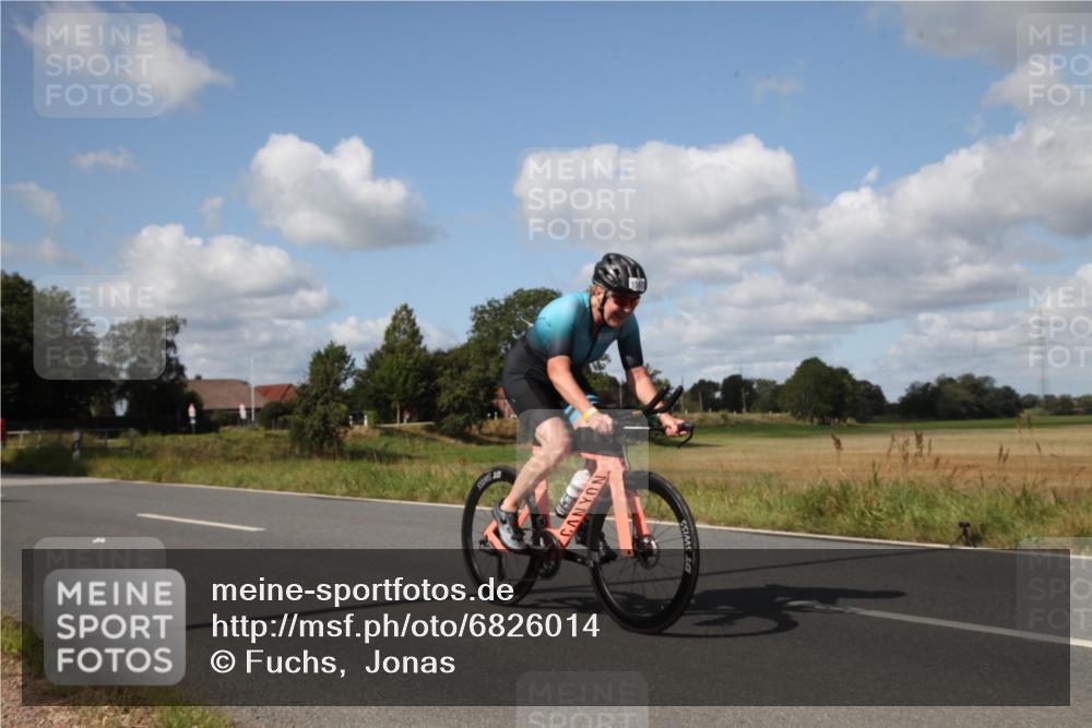 25.08.2024 - Elbe Triathlon Hamburg Fuchs,  Jonas http://msf.ph/oto/6826014 25.08.2024 11:10:49 Radfahren 1715, 1529, 791, 1597, 1556 meine-sportfotos.de