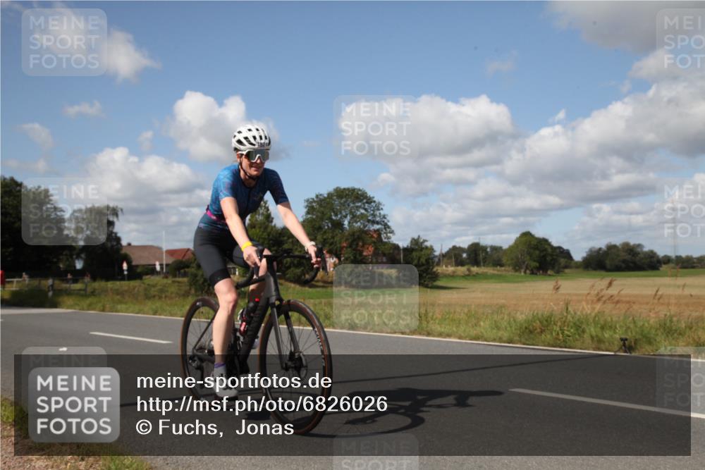 25.08.2024 - Elbe Triathlon Hamburg Fuchs,  Jonas http://msf.ph/oto/6826026 25.08.2024 11:10:35 Radfahren 1559, 1571, 1521, 1707 meine-sportfotos.de