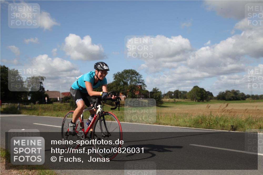 25.08.2024 - Elbe Triathlon Hamburg Fuchs,  Jonas http://msf.ph/oto/6826031 25.08.2024 11:10:34 Radfahren 1559, 1571, 1521, 1707 meine-sportfotos.de