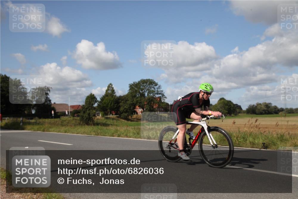 25.08.2024 - Elbe Triathlon Hamburg Fuchs,  Jonas http://msf.ph/oto/6826036 25.08.2024 11:10:25 Radfahren 1519, 1668, 1713, 1475, 1591, 1547, 1559 meine-sportfotos.de