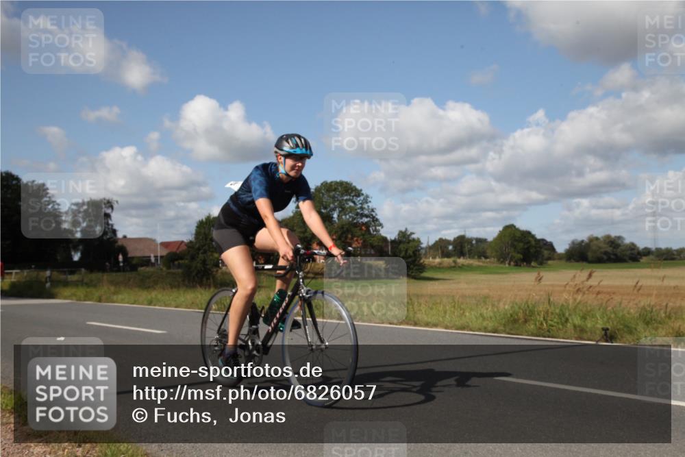 25.08.2024 - Elbe Triathlon Hamburg Fuchs,  Jonas http://msf.ph/oto/6826057 25.08.2024 11:10:13 Radfahren 1655, 1546, 1519 meine-sportfotos.de