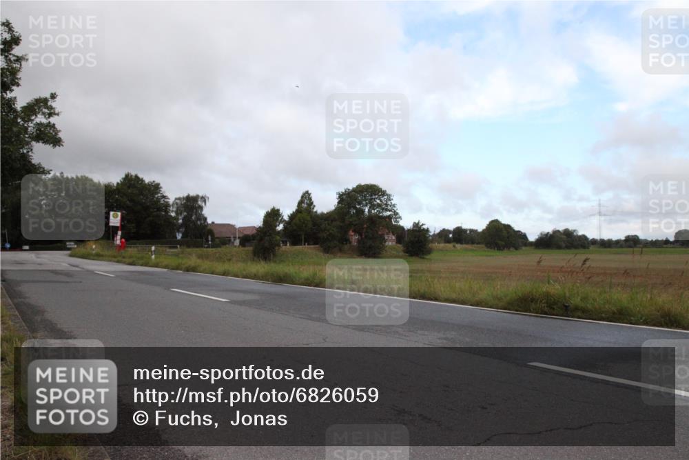 25.08.2024 - Elbe Triathlon Hamburg Fuchs,  Jonas http://msf.ph/oto/6826059 25.08.2024 08:24:50 Radfahren  meine-sportfotos.de