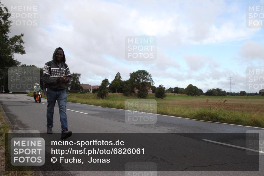 25.08.2024 - Elbe Triathlon Hamburg Fuchs,  Jonas http://msf.ph/oto/6826061 25.08.2024 08:26:11 Radfahren  meine-sportfotos.de