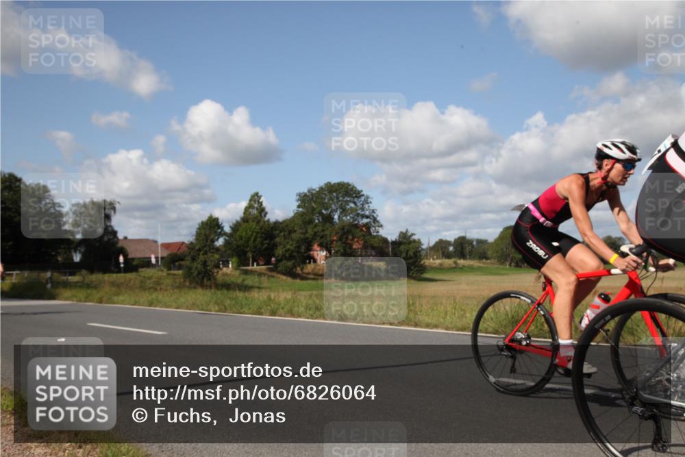 25.08.2024 - Elbe Triathlon Hamburg Fuchs,  Jonas http://msf.ph/oto/6826064 25.08.2024 11:10:03 Radfahren 1671, 1712, 1670, 1572, 1517, 1508 meine-sportfotos.de