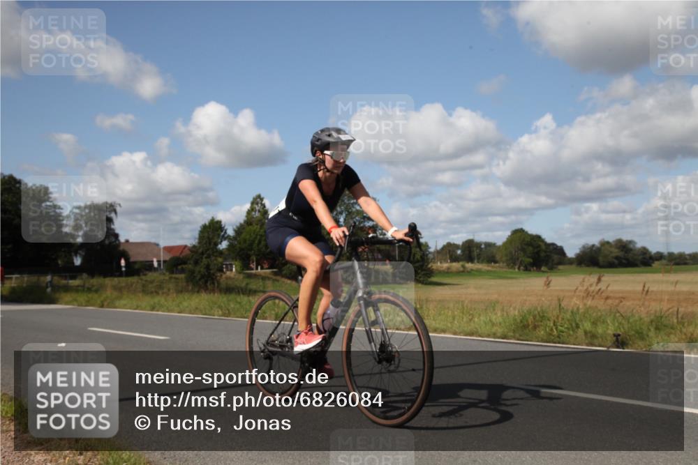 25.08.2024 - Elbe Triathlon Hamburg Fuchs,  Jonas http://msf.ph/oto/6826084 25.08.2024 11:09:59 Radfahren 1671, 1712, 1670, 1572, 1517, 1508 meine-sportfotos.de