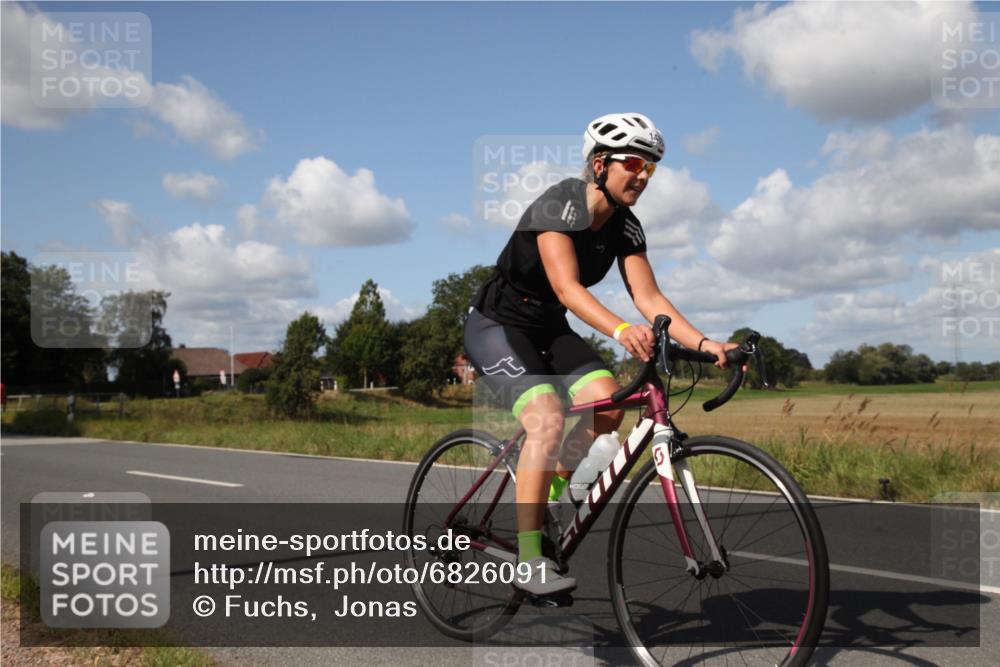 25.08.2024 - Elbe Triathlon Hamburg Fuchs,  Jonas http://msf.ph/oto/6826091 25.08.2024 11:09:39 Radfahren 1537, 1617, 1648, 1480 meine-sportfotos.de