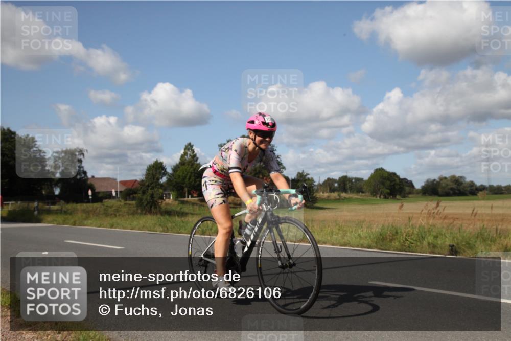 25.08.2024 - Elbe Triathlon Hamburg Fuchs,  Jonas http://msf.ph/oto/6826106 25.08.2024 11:09:29 Radfahren 1515, 1579, 1537 meine-sportfotos.de