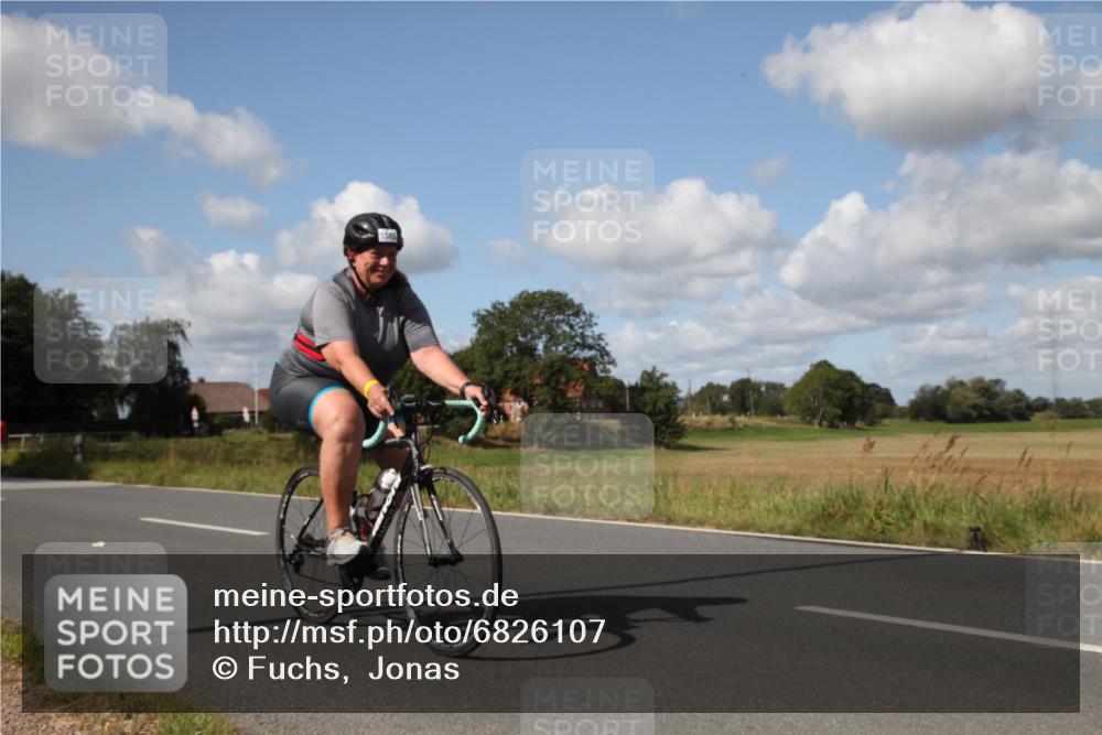 25.08.2024 - Elbe Triathlon Hamburg Fuchs,  Jonas http://msf.ph/oto/6826107 25.08.2024 11:09:21 Radfahren 1548, 1599, 1518, 1586 meine-sportfotos.de