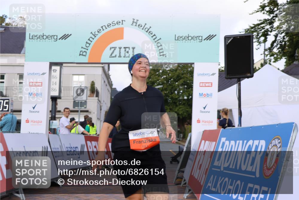 25.08.2024 - 20. Blankeneser Heldenlauf Strokosch-Dieckow http://msf.ph/oto/6826154 25.08.2024 09:53:38 Ziel 181 meine-sportfotos.de